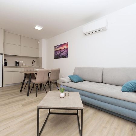 Apartments By The Sea Makarska - 19134 Phòng bức ảnh