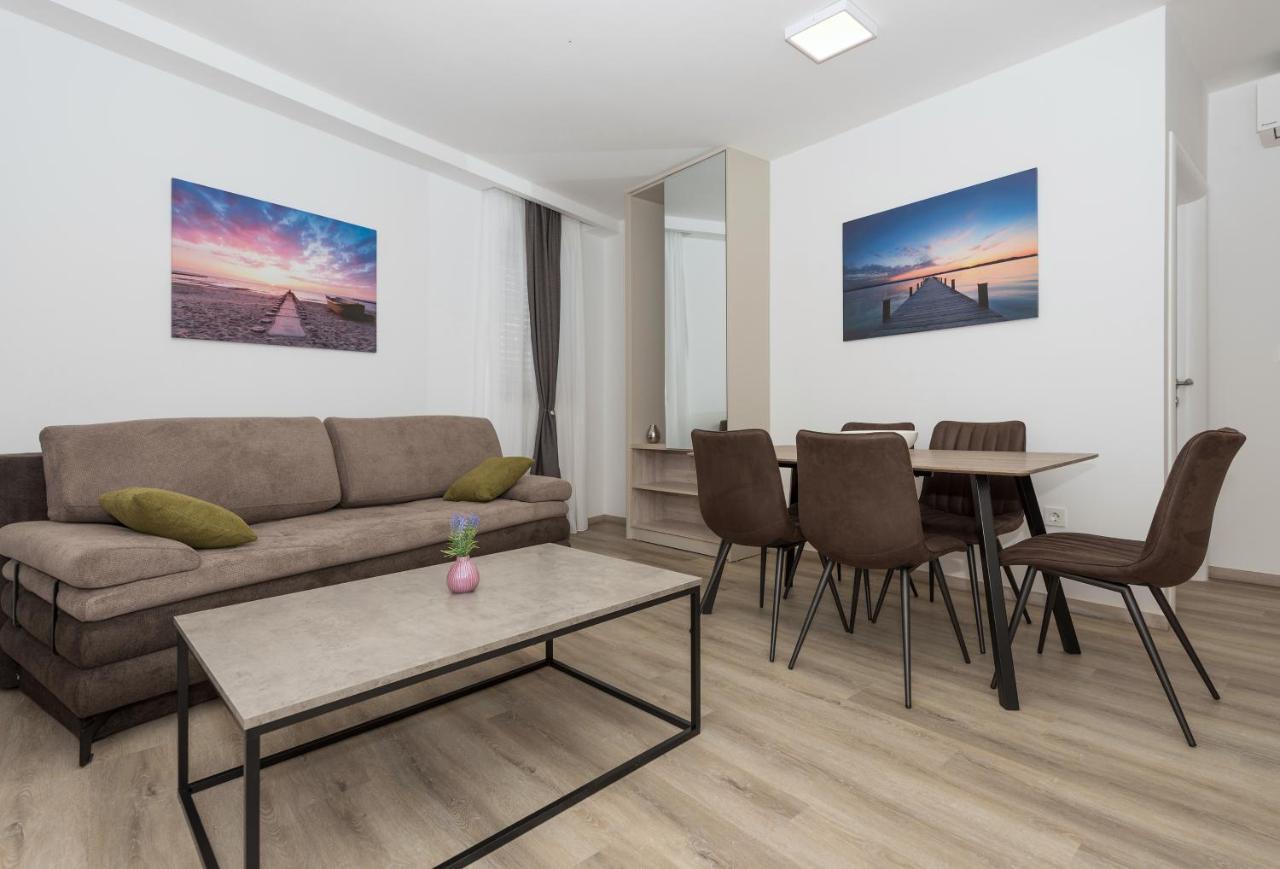 Apartments By The Sea Makarska - 19134 Ngoại thất bức ảnh
