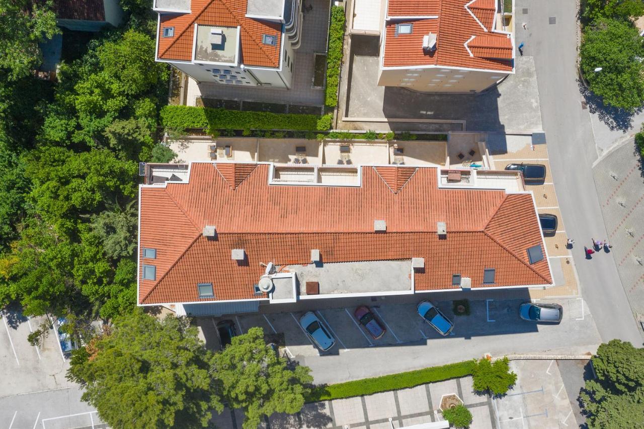 Apartments By The Sea Makarska - 19134 Ngoại thất bức ảnh