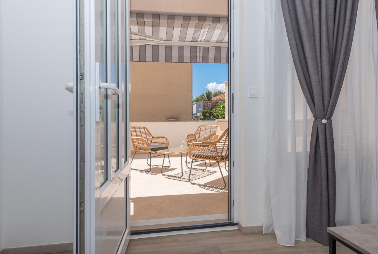 Apartments By The Sea Makarska - 19134 Ngoại thất bức ảnh