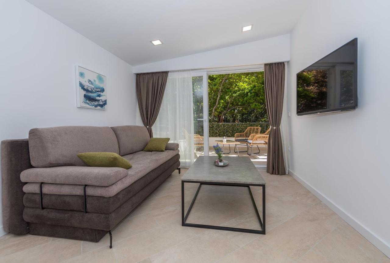 Apartments By The Sea Makarska - 19134 Ngoại thất bức ảnh