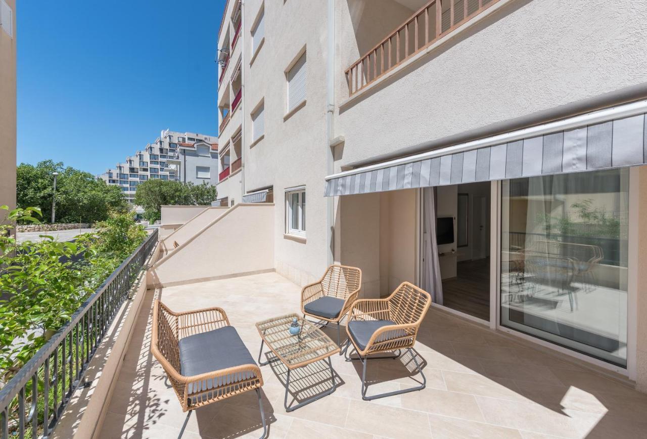 Apartments By The Sea Makarska - 19134 Ngoại thất bức ảnh