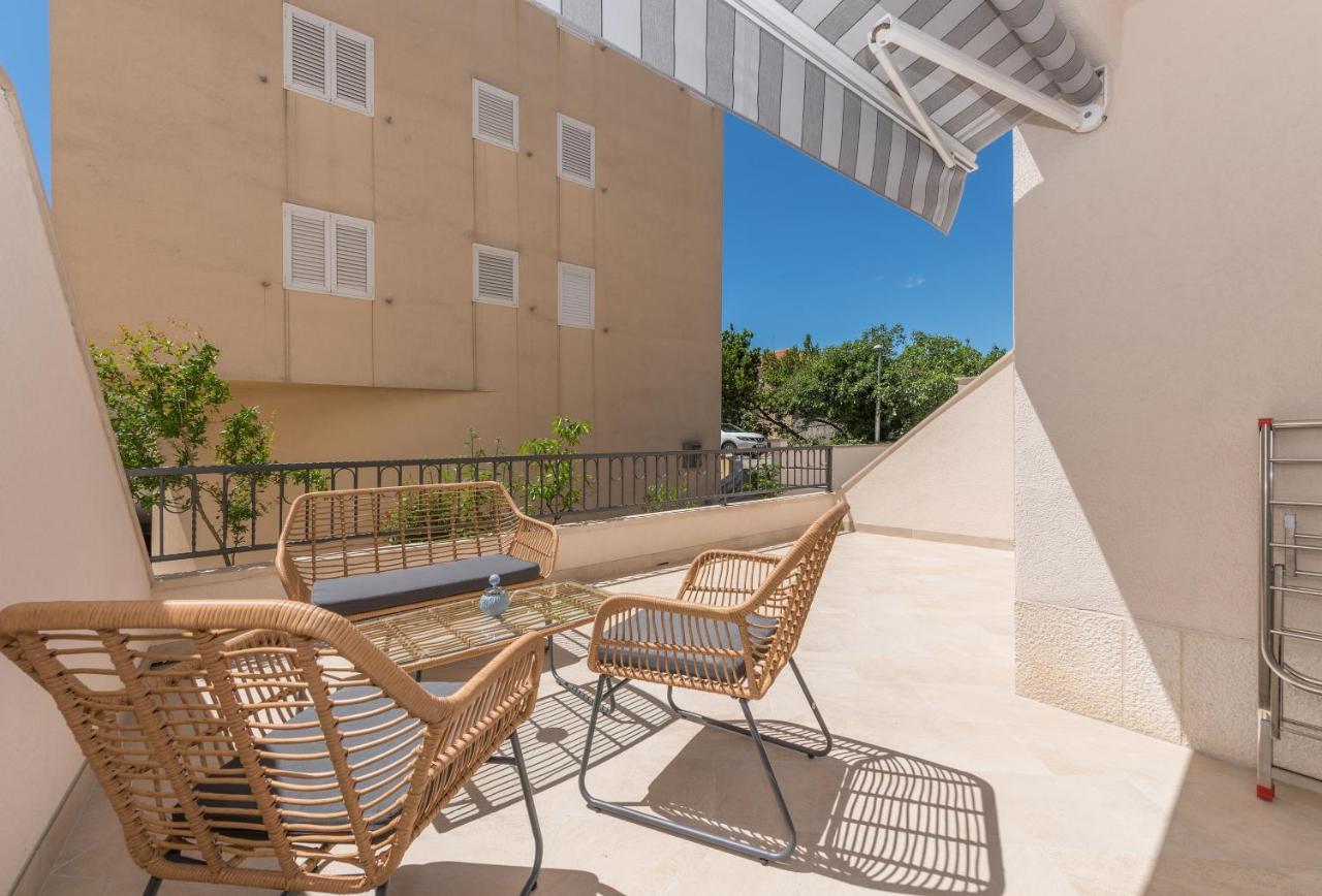 Apartments By The Sea Makarska - 19134 Ngoại thất bức ảnh