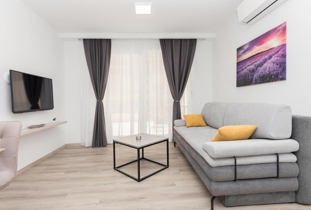 Apartments By The Sea Makarska - 19134 Ngoại thất bức ảnh