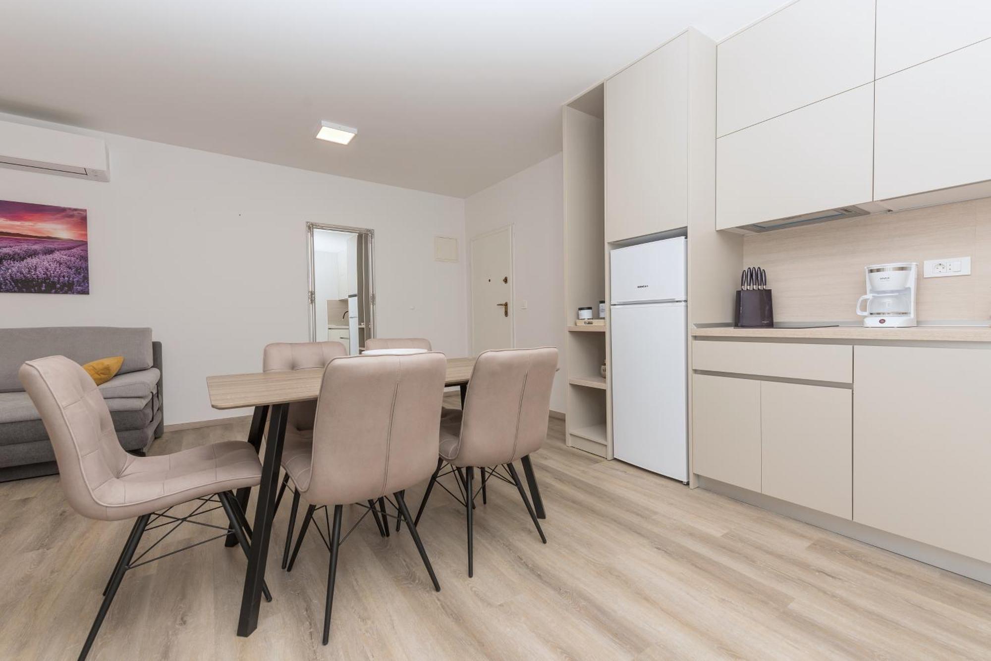 Apartments By The Sea Makarska - 19134 Phòng bức ảnh