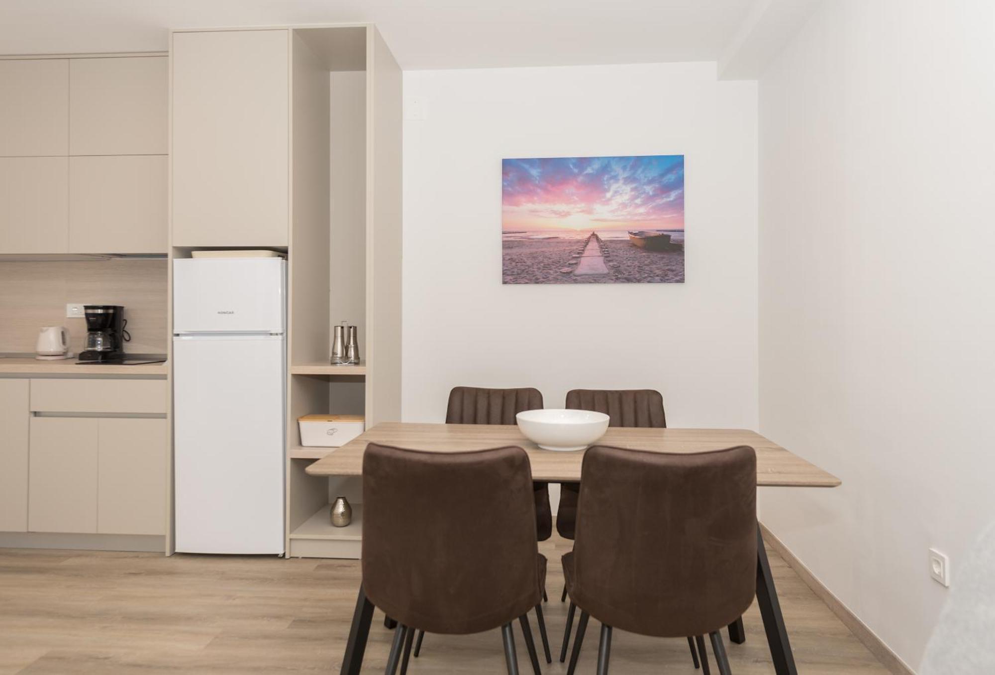 Apartments By The Sea Makarska - 19134 Phòng bức ảnh