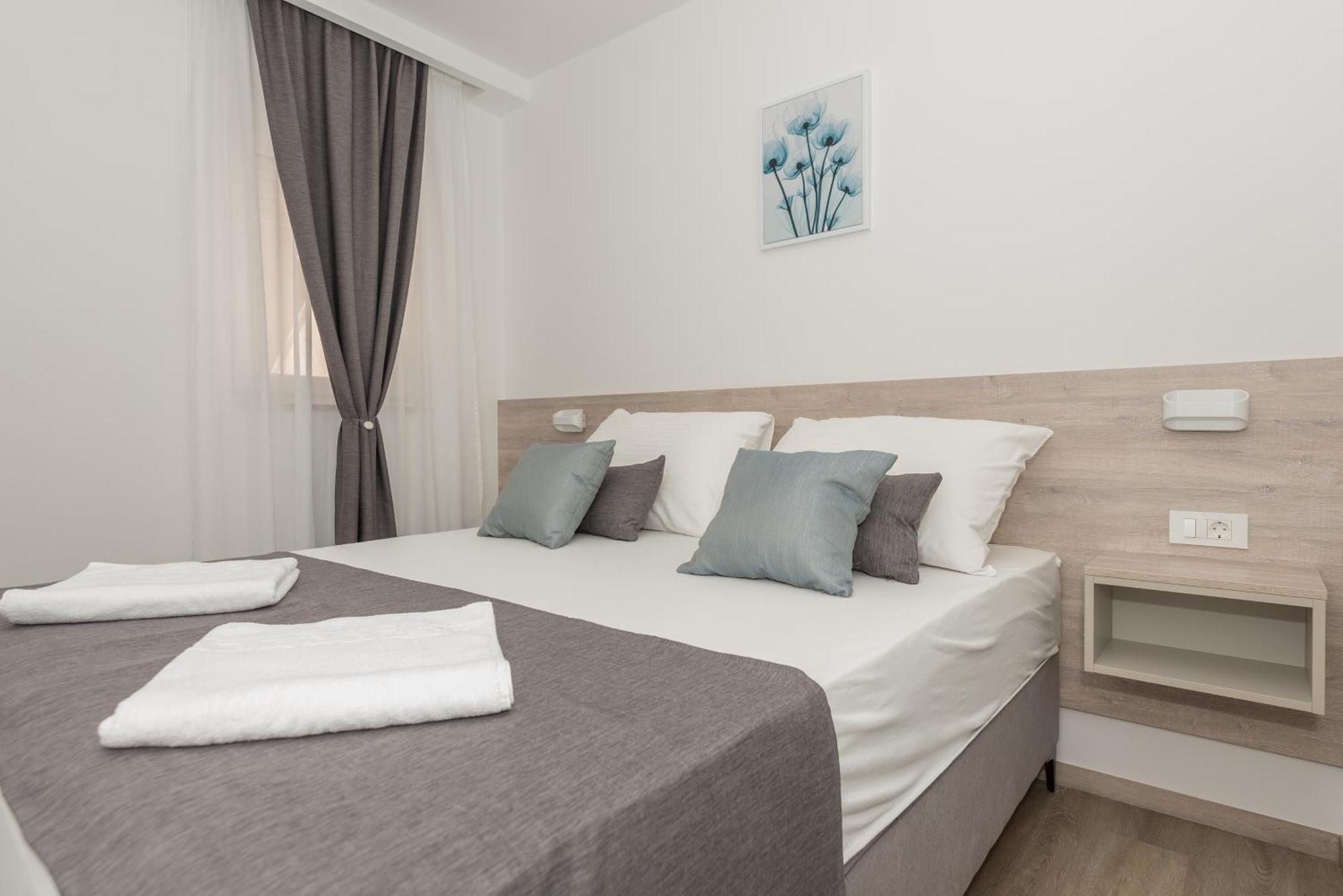 Apartments By The Sea Makarska - 19134 Phòng bức ảnh